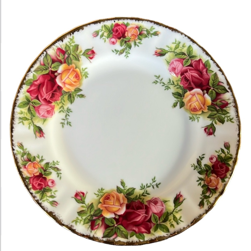 BREAD AND BUTTER DISH ROYAL ALBERT OLD COUNTRY ROSES 1962 BONE CHINA ENGLAND